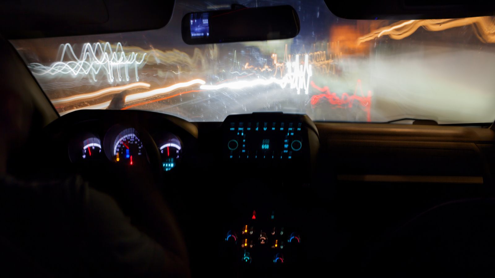 Como novos motoristas podem se aclimatar a dirigir à noite? – Pedal  Commander®, image size:1600x900