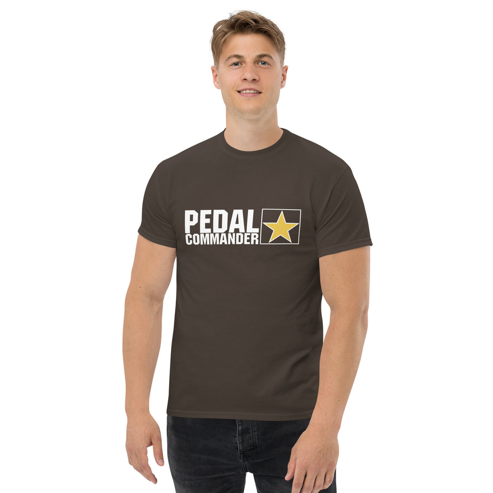 تي شيرت بشعار Pedal Commander